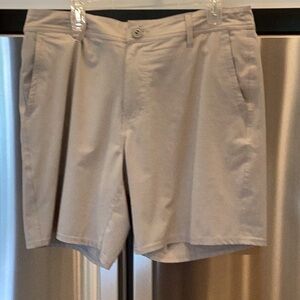 Huk Lite Gray Flat Front Shorts Classic Style Size 36